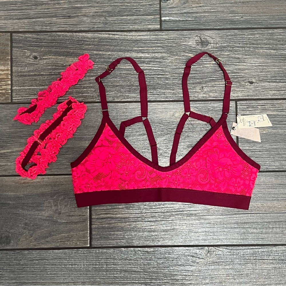 Free People We Are HAH Guard Her Bra Garter Belt Black Lace Small Bralette S XS - Picture 5 of 16